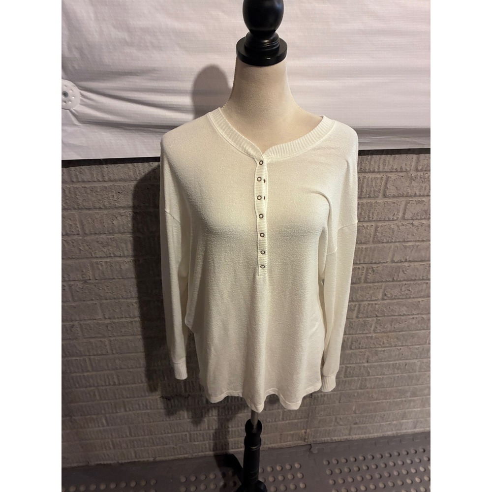 Abercrombie & Fitch Soft A&F Cozy Henley Top Cream White Knit Long Sleeve Medium